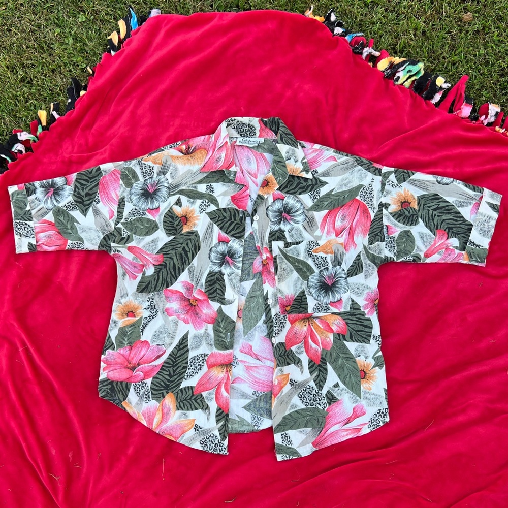 Vintage Hawaiian Button Down Shirt